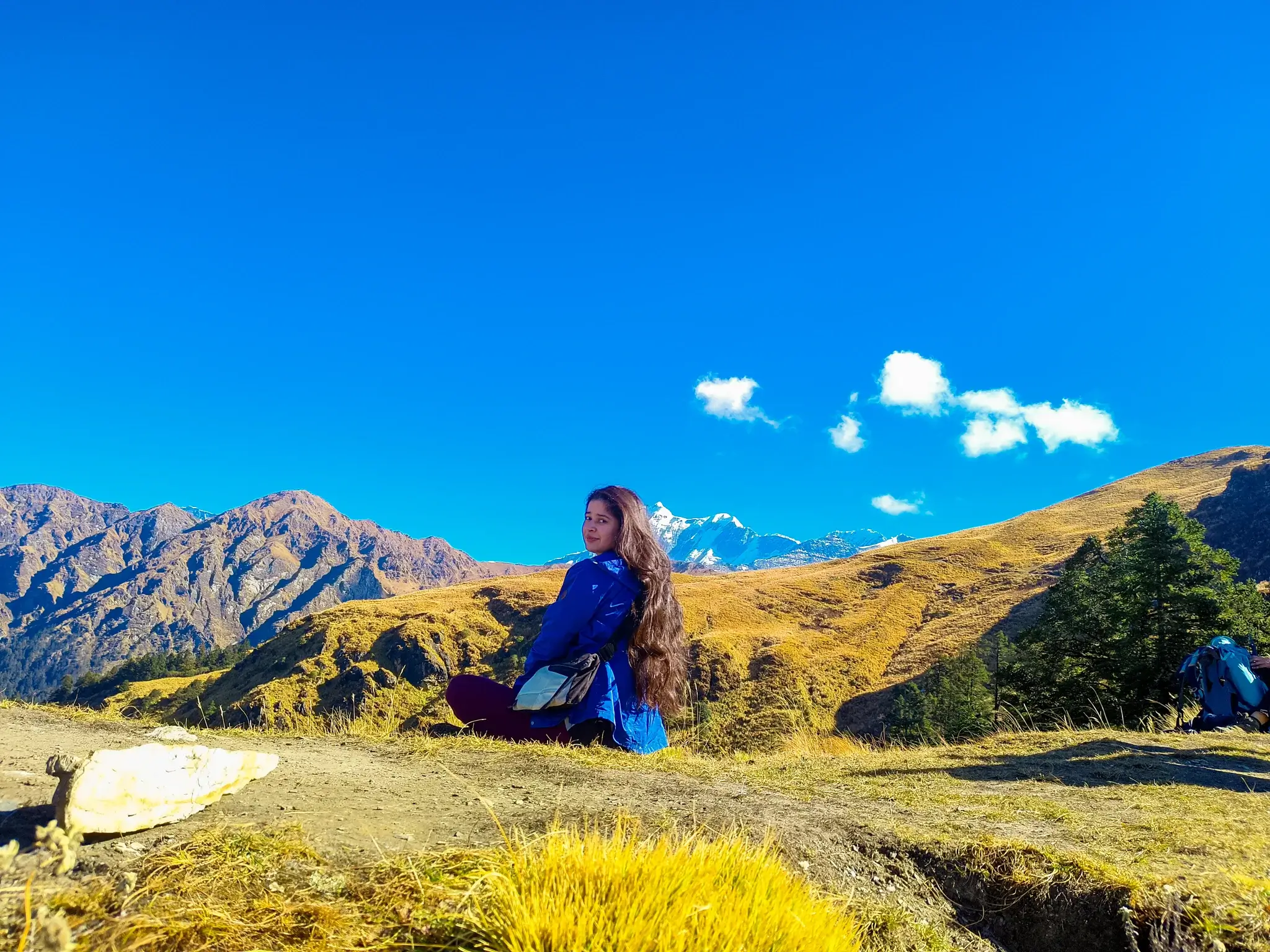 Ali Bedni Bugyal trek mountain view